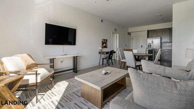 Foto del edificio - 2250 McGregor Blvd