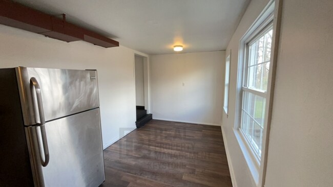Building Photo - Recently renovated 3 Bedroom in Moon Towns...