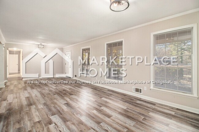 Foto del edificio - 3985 Cliftondale Pl