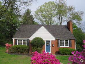 Building Photo - 101 Harbeth Dr