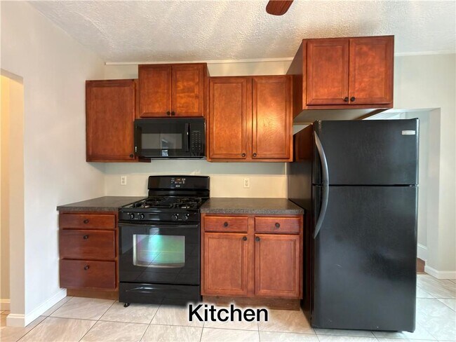 Building Photo - 38 Rebekah St