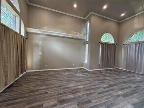 Building Photo - 9634 Therrell Dr