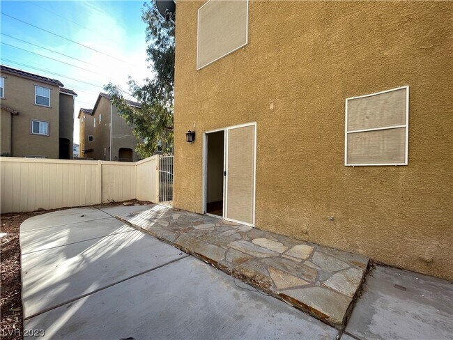Building Photo - 1286 Little Boy Blue Ave