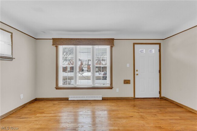 Foto del edificio - 21980 Ivan Ave