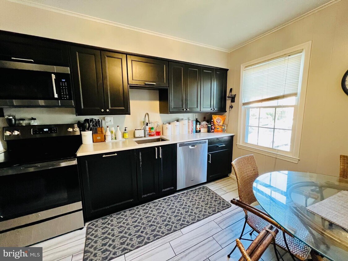 6046 Bonnie Bern Ct, Burke, VA 22015 Townhouse for Rent in Burke, VA