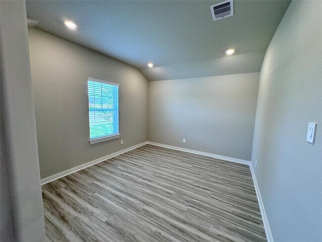 Building Photo - 6254 Brazos Trl Dr