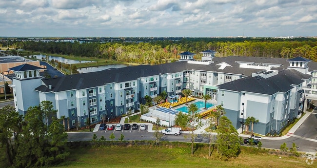 Photo - Hub Orlando Apartments