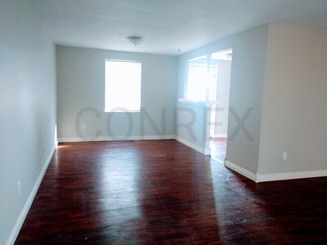Building Photo - CONREX  HOME!!!!