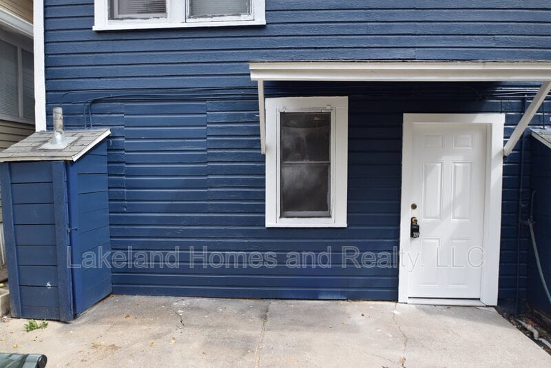 Primary Photo - 906 1/2 Vistabula Street