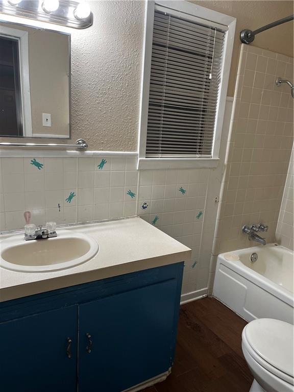 Building Photo - 1802 E University Ave