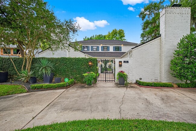 Building Photo - 415 Ramblewood Rd