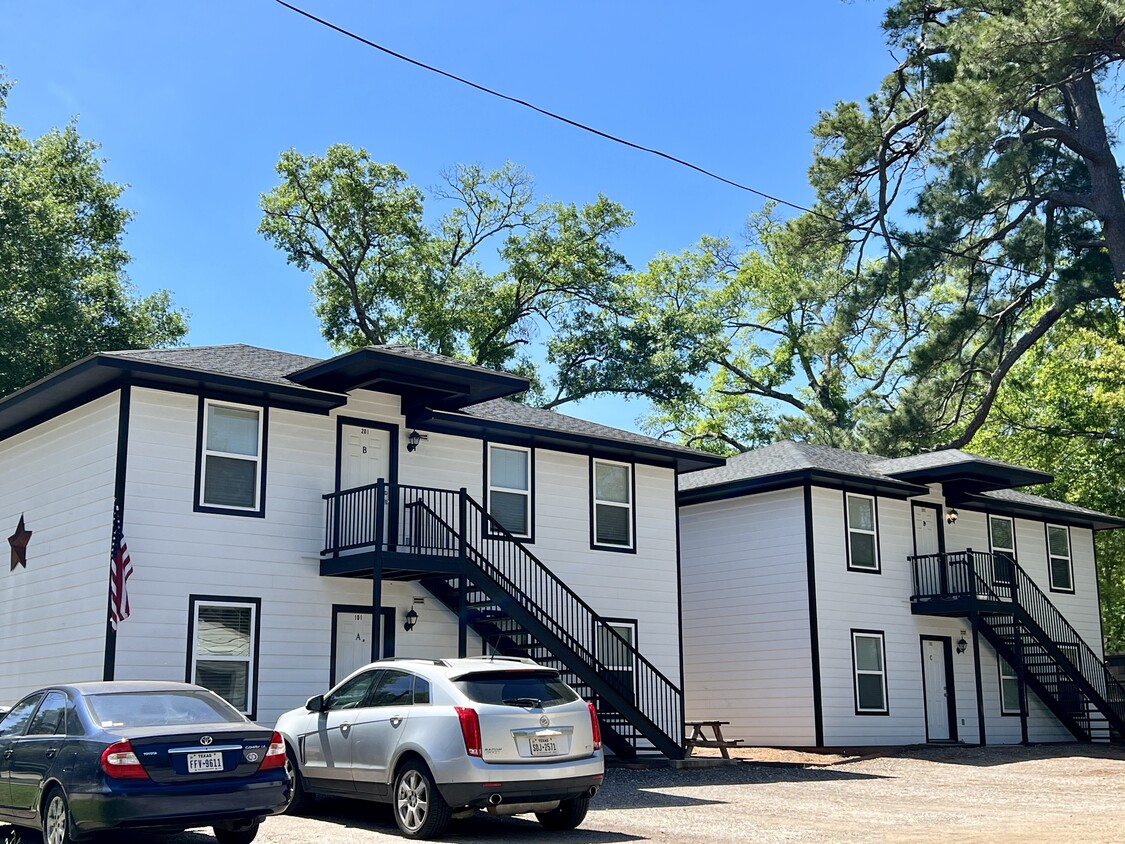 Primary Photo - 1403 Garner St