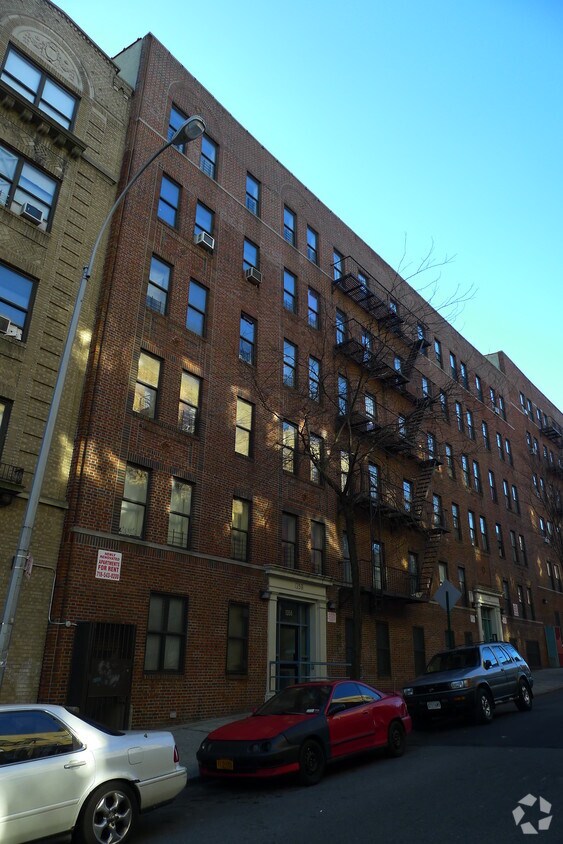 Foto del edificio - 1358 Sheridan Ave