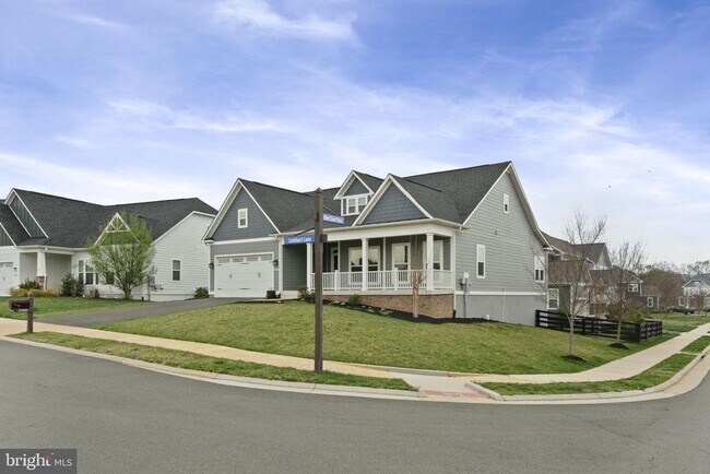 Foto del edificio - 25609 Lockhart Ln
