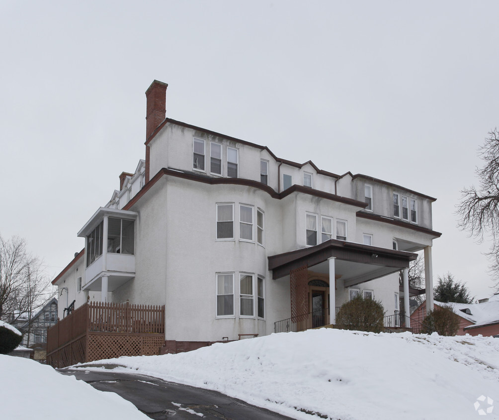 Primary Photo - 840 Clay Ave
