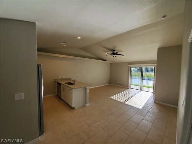 Foto del edificio - 3418 SW 17th Ave