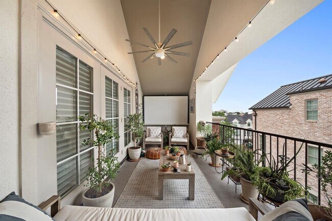 Foto del edificio - 1505 Michigan St