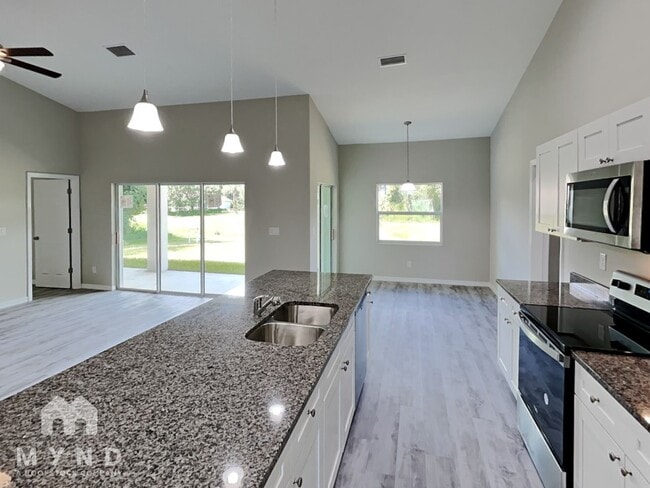 Foto del edificio - 7423 W Cameo Cir