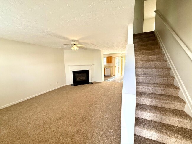 Building Photo - 356 Springbottom Ct SE