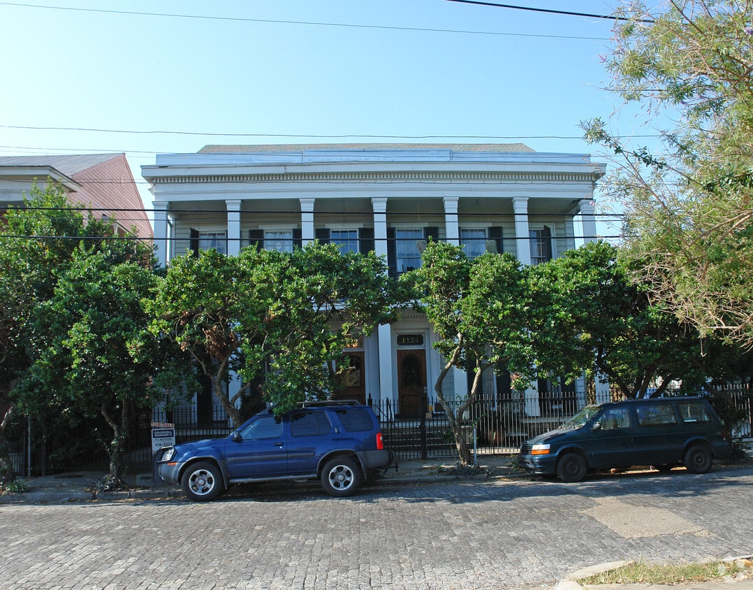 Primary Photo - 1124 Felicity St