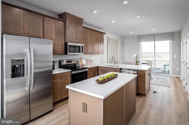 Building Photo - 4927 DUNHAVEN Dr