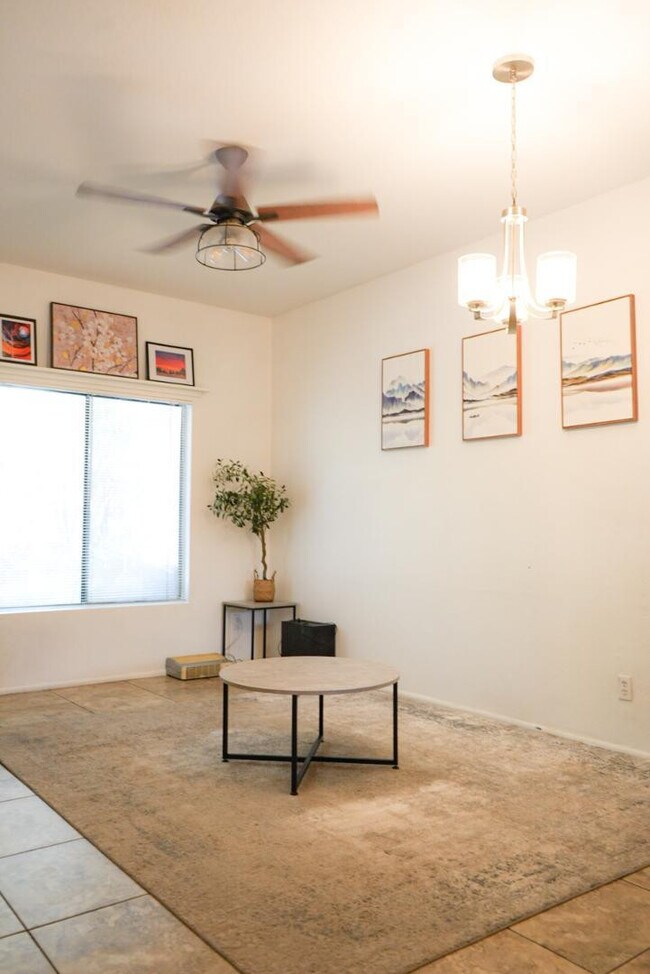 Foto del edificio - 11666 N 28th Dr