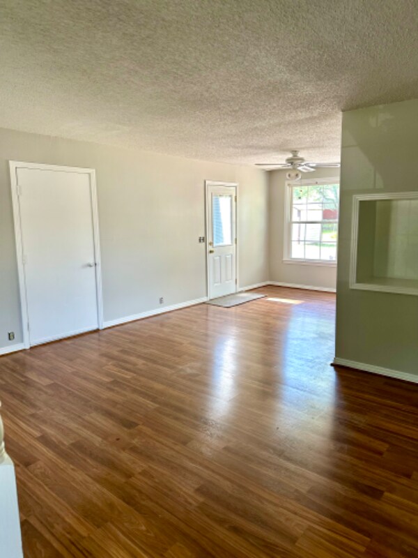 Building Photo - 175 Timberlake Dr
