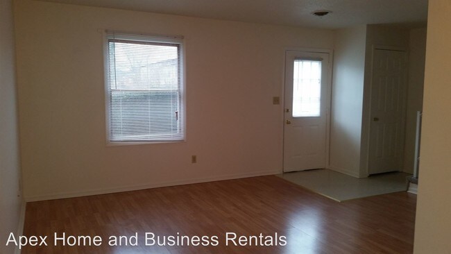 Building Photo - 209 Surrey Ct