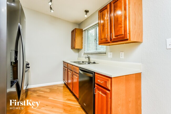 Foto del edificio - 4332 Meadowgreen Trails Dr