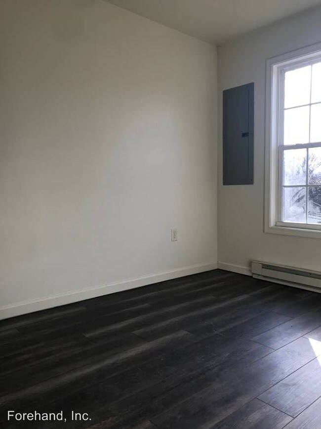 Building Photo - 1211 Knight St