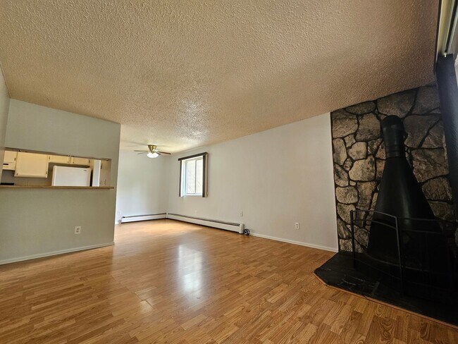 Foto del edificio - Serene 2 Bedroom 1 1/2 Bath Aurora Townhom...