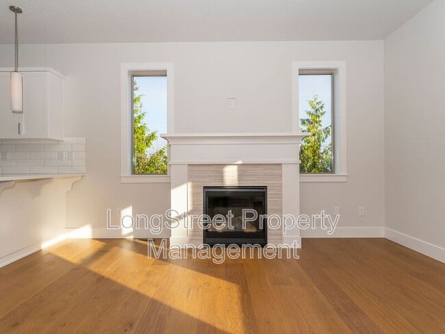 Building Photo - 10921 SW Annand Hill Ct