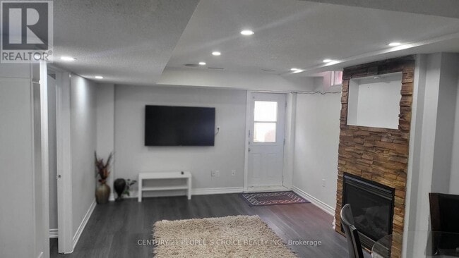 Building Photo - 3367 Smoke Tree Rd