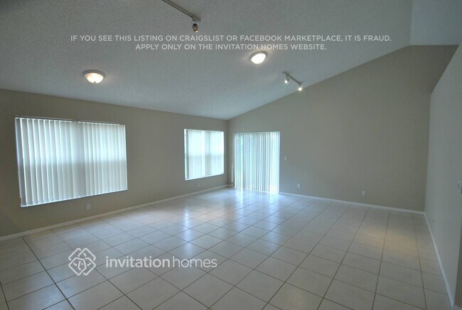 Foto del edificio - 8820 Lake Park Cir N