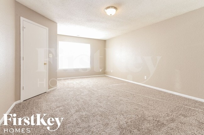 Foto del edificio - 1820 Long Lake Dr