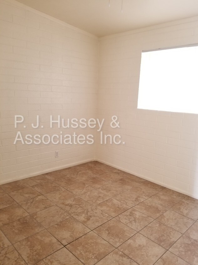 5632 S Montezuma St Unit 3, Phoenix, AZ 85041 Apartment for Rent in Phoenix, AZ