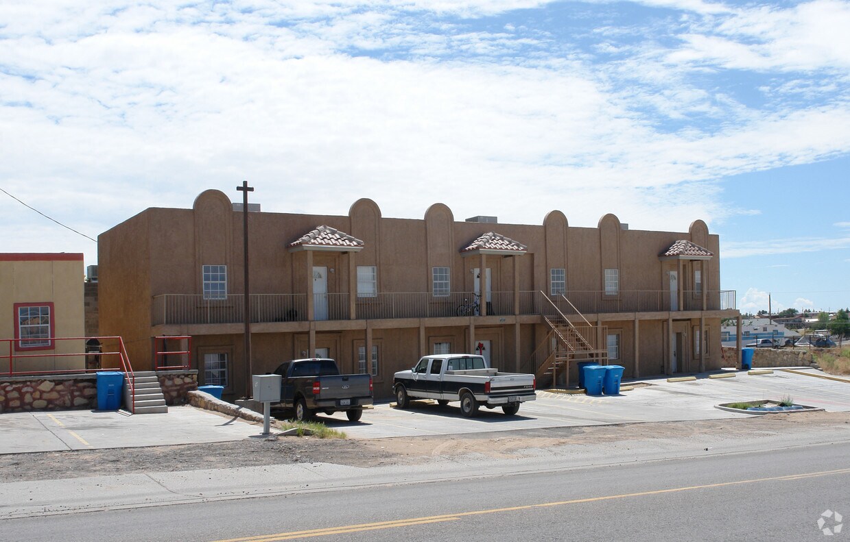 Building Photo - 498 Peyton Rd