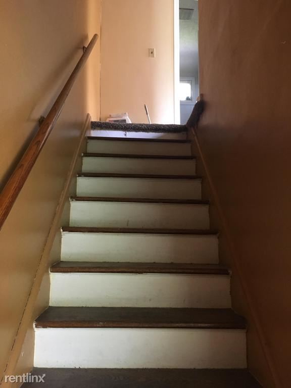 Building Photo - 2 br, 1 bath Townhome - 1511 Babbitt Rd
