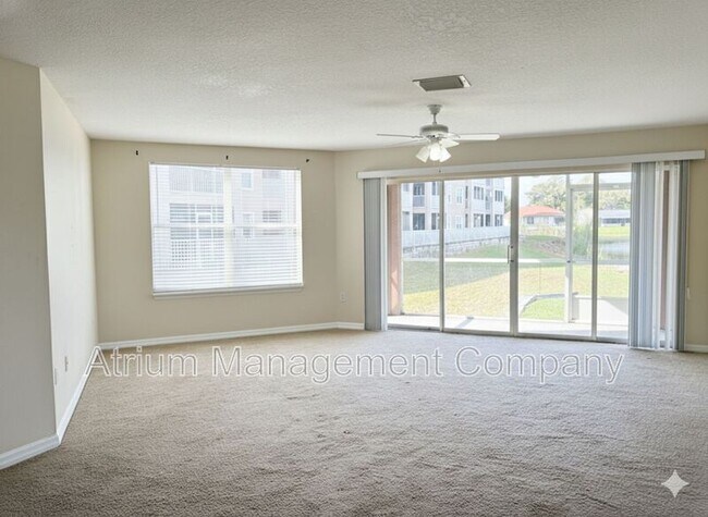 Foto del edificio - 2669 Emerald Lake Ct
