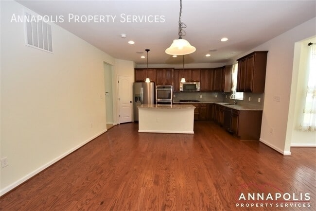 Building Photo - 7946 Monrovia Dr