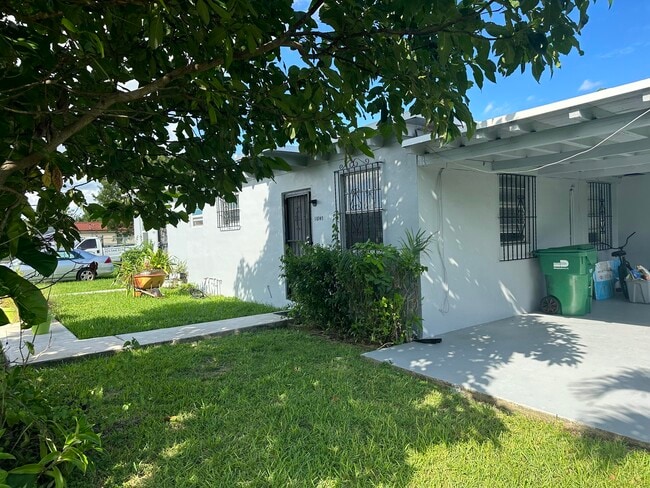 Building Photo - 18145 SW 105th Ave