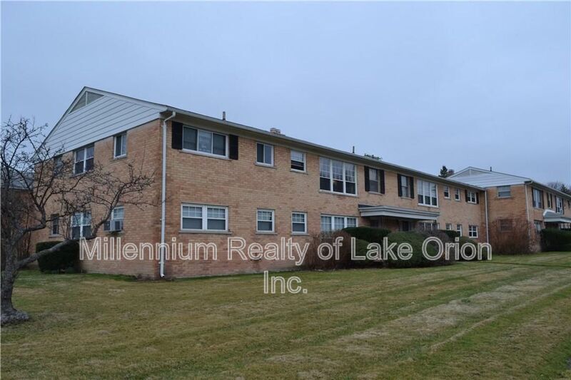 Foto principal - 2503 W 13 Mile Rd