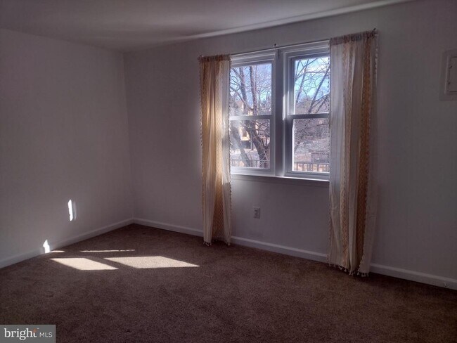 Foto del edificio - 131 N Main St