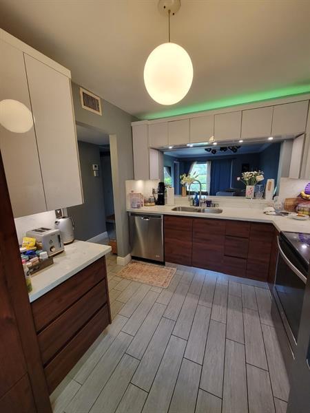 Building Photo - 22100 Palms Way