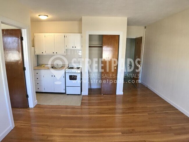 Building Photo - 1 bedroom in Boston MA 02135