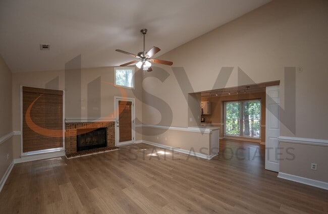 Building Photo - 5500 Fortunes Ridge Dr