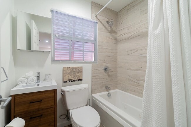Guest Bath - 616 Claremore Dr