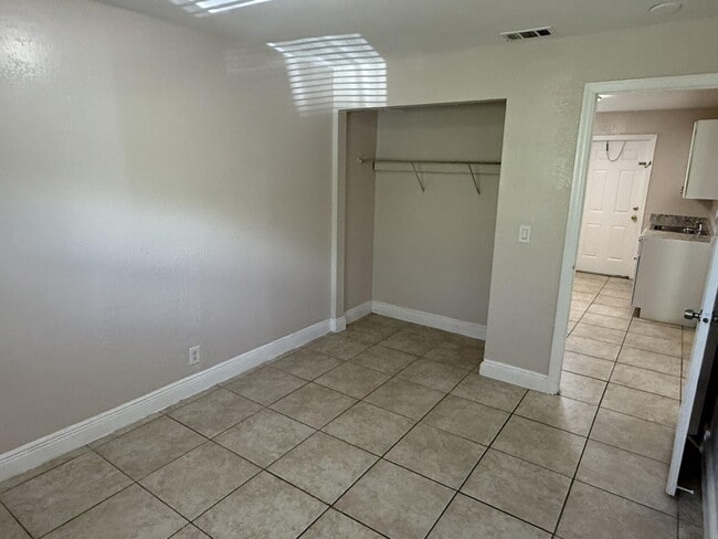 Building Photo - 2830 Avenue S