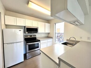 Building Photo - 68-3831-3831 Lua Kula St