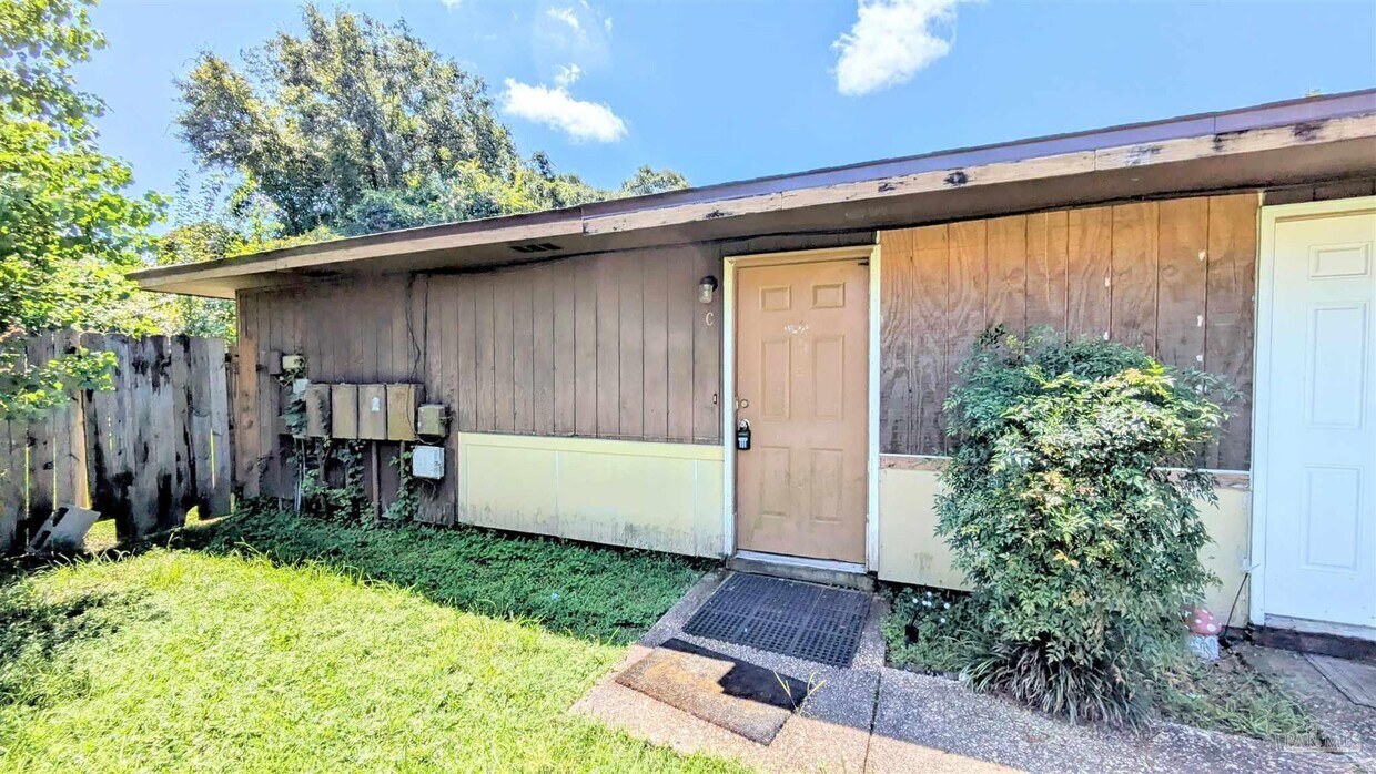 Primary Photo - 8160 Stonebrook Dr